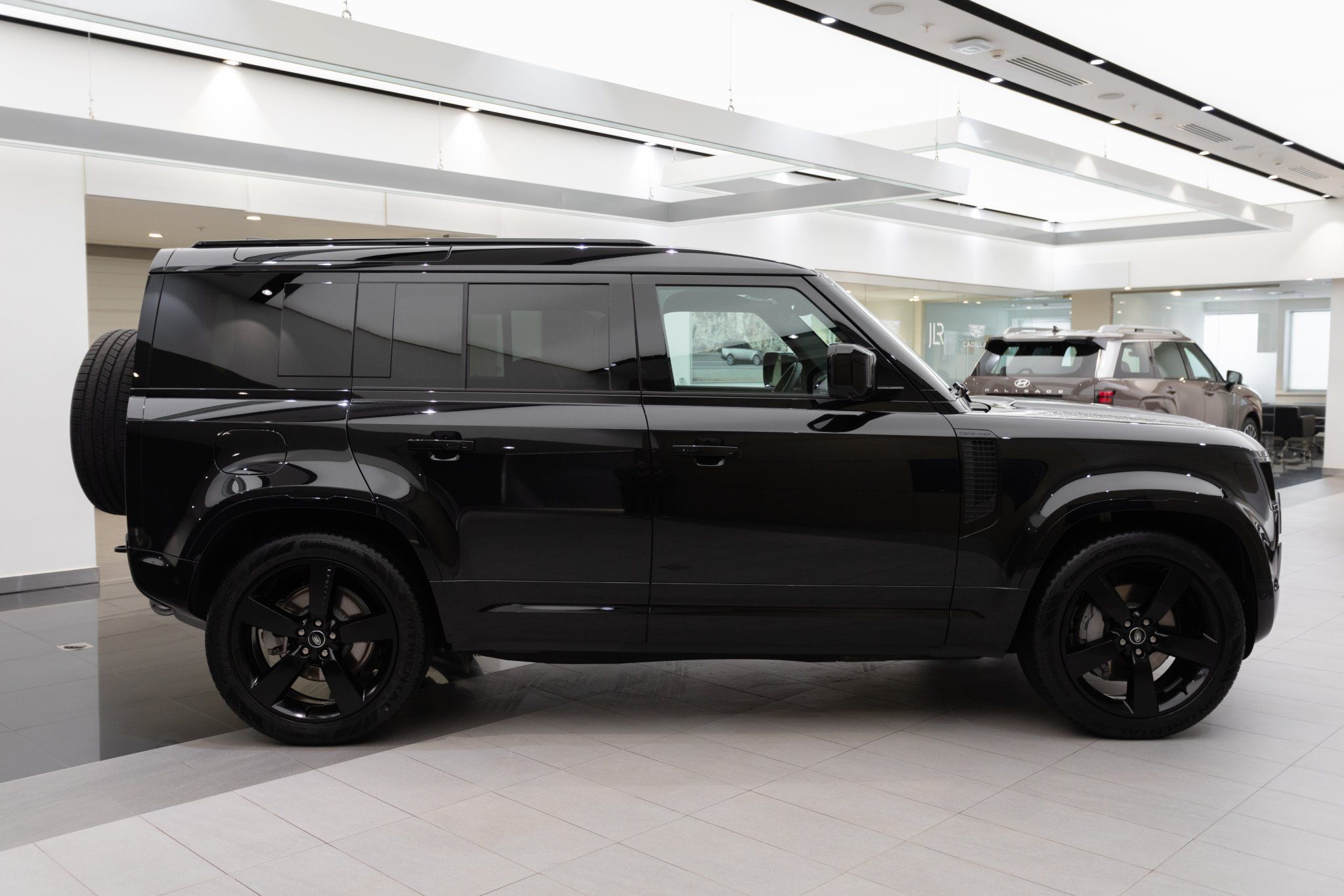 Defender 3.0D AT X-Dynamic HSE 350PS
